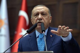 Die Türkei befindet sind in einer Währungkrise. Doch der Vorschlag der SPD, dem türkischen Präsidenten Erdogan in der Not zu helfen, stößt bei vielen Bundesbürgern auf keine Zustimmung.