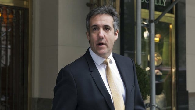 Michael Cohen, ehemaliger persönlicher Anwalt des US-Präsidenten, verlässt sein Wohnhaus in New York.