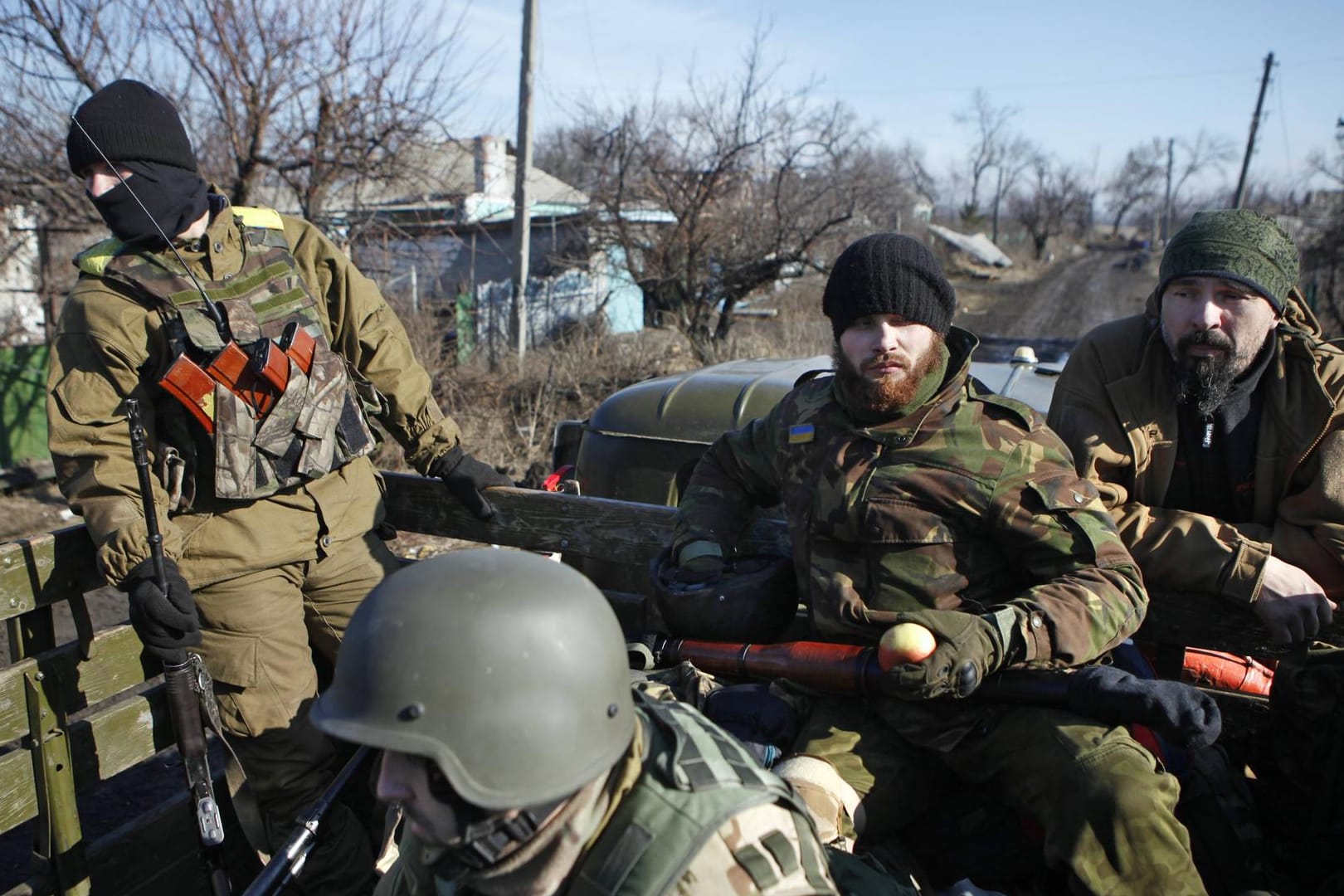 Soldaten in der Ostukraine: Zum Schulstart soll es in der Region wieder eine Waffenruhe geben.