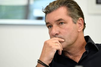 BVB-Manager Michael Zorc im Interview mit dem "Kicker", bei dem er sich deutlich zu Bayern-Präsident Uli Hoeneß und dessen neuesten Sticheleien geäußert hat.