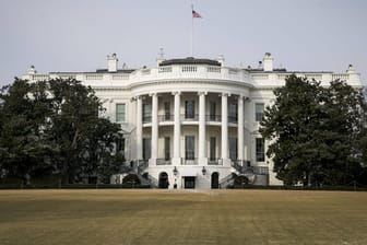 Das Weiße Haus in Washington soll russische Kommunikationstechnik nutzen, berichtet die russische staatliche Nachrichtenagentur Ria Novosti.