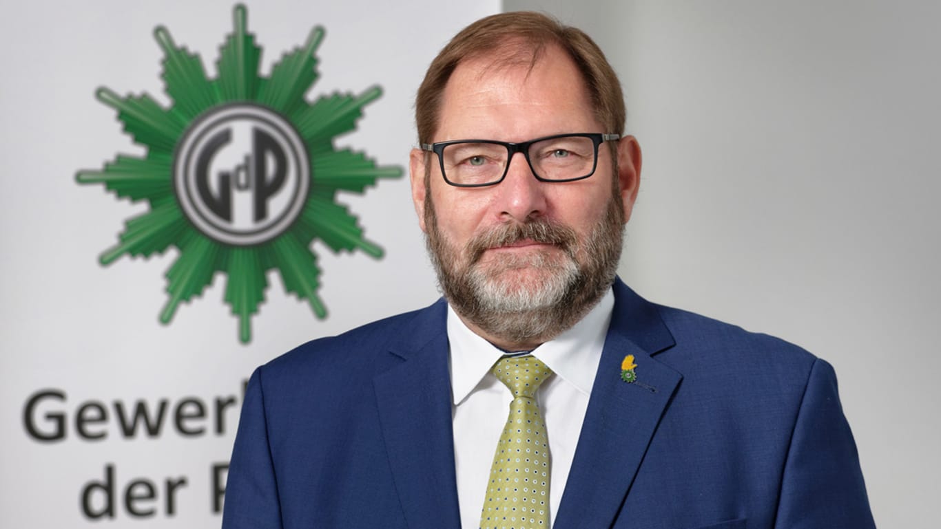 Der stellvertretende Vorsitzende der Gewerkschaft der Polizei, Jörg Radek: "Es gibt keinen Sachsensumpf", sagt er im Gespräch mit t-online.de.