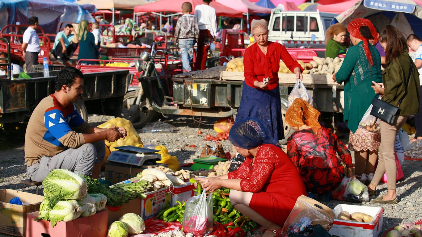 Basar in Xinjiang: Die Uiguren sind eine muslimische Minderheit im äußersten Westen Chinas.