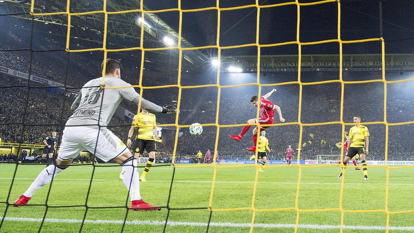 Wollen diesmal die Punkte in Dortmund behalten: der BVB um Keeper Roman Bürki.
