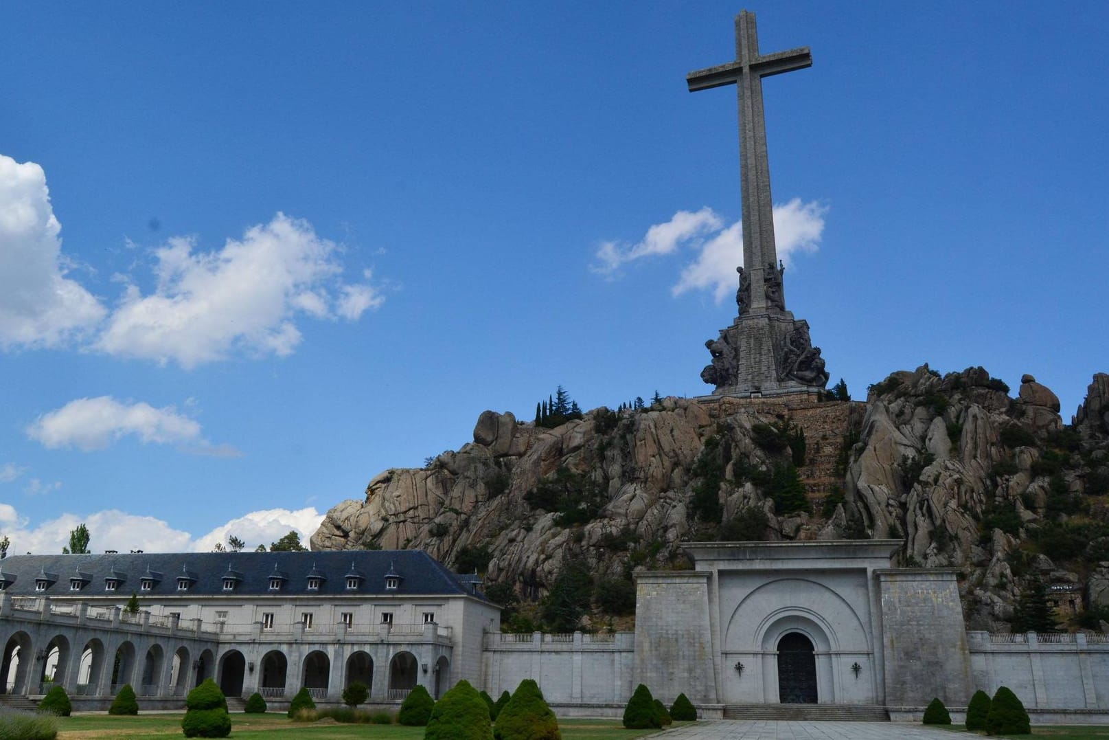 Das Tal der Gefallenen: Hier soll die Leiche des spanischen Diktators Franco ausgehoben werden.