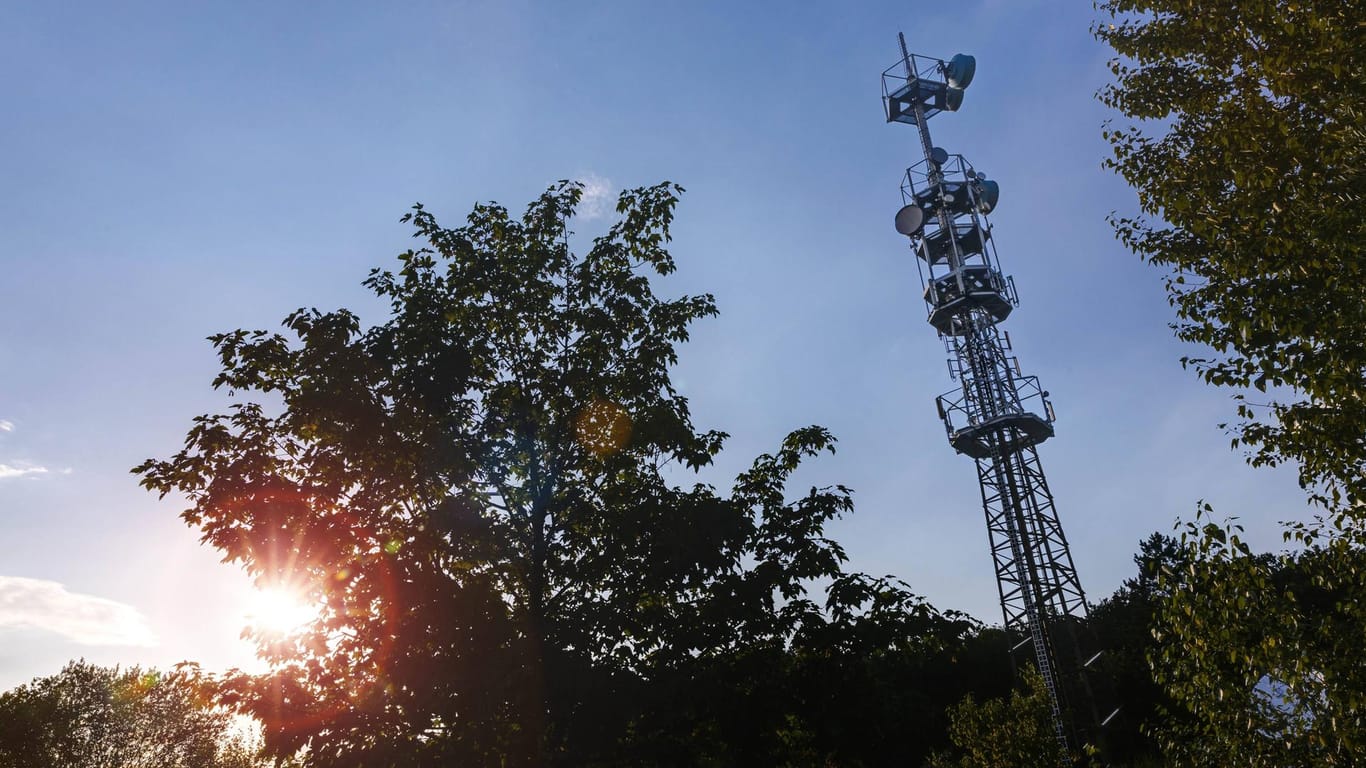 Rundfunk-Sendemast: Das Bundeskartellamt bemängelt, dass es in Deutschland zu wenige Netzbetreiber gibt.