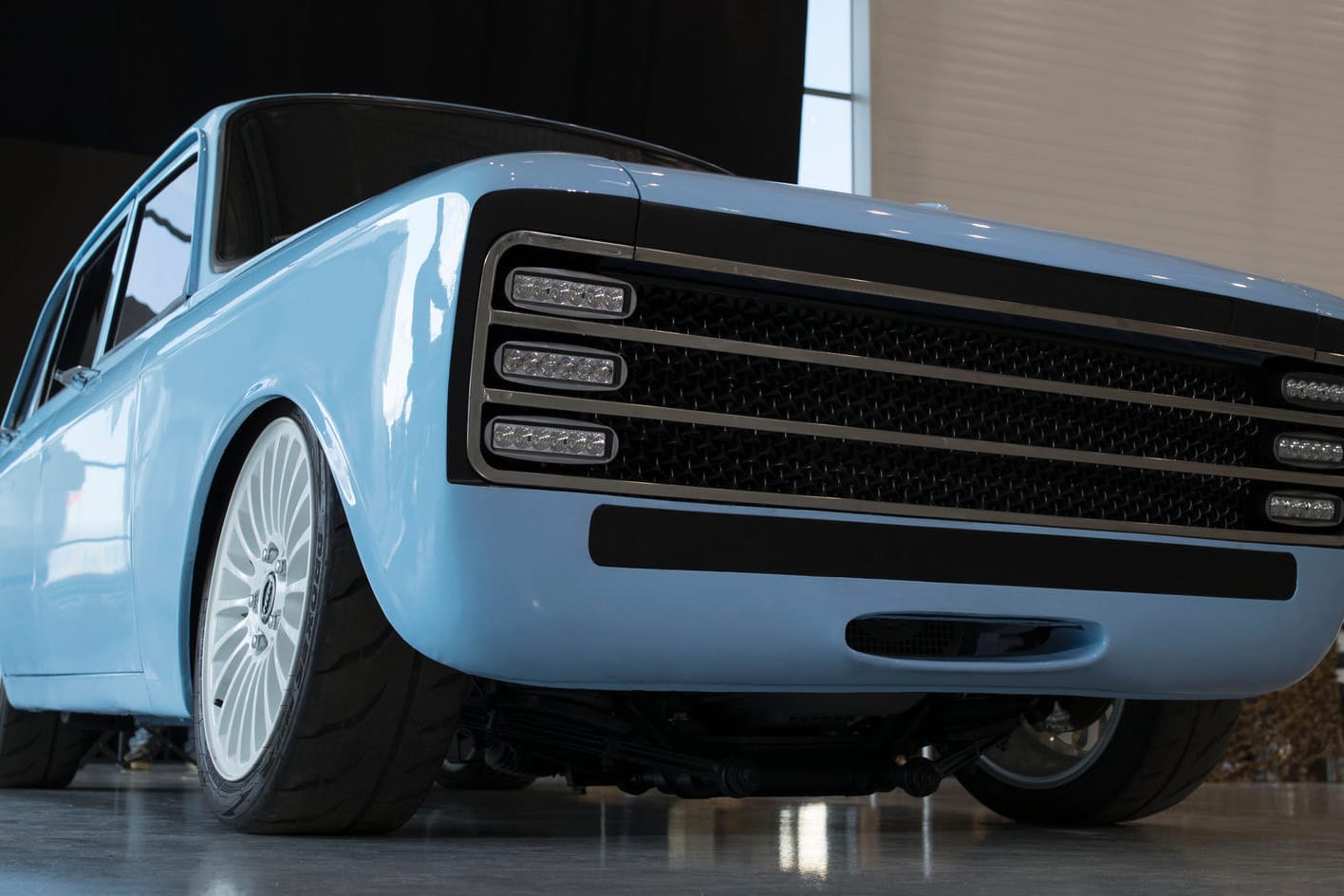 Kalaschnikow CV-1: Das Retro-Elektroauto des Waffenkonzerns soll dem Tech-Giganten Tesla gefährlich werden.