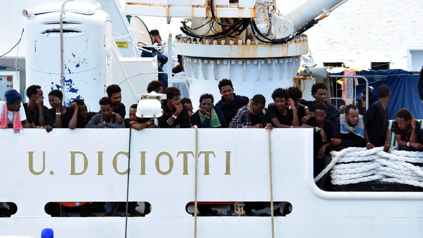 Spielball der EU-Politik: Die Migranten auf dem Rettungsschiff "Diciotti".