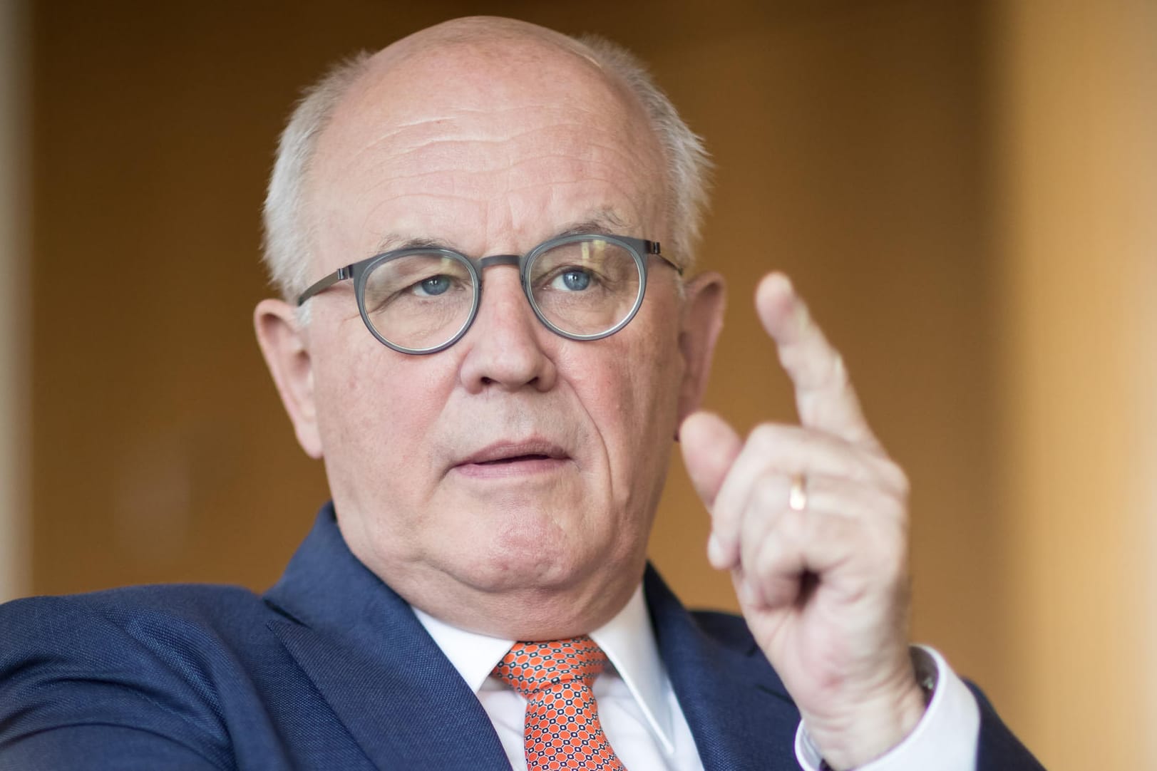 Volker Kauder (CDU), Fraktionsvorsitzender der CDU/CSU-Fraktion: Er fordert, nicht alle AfD-Wähler über einen Kamm zu scheren.