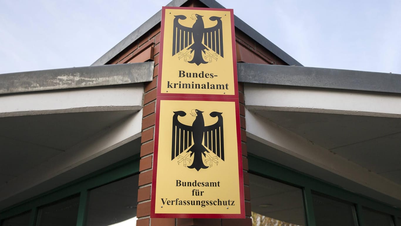 Das Bundeskriminalamt und Bundesamt für Verfassungsschutz in Berlin: Das BKA hat Zahlen zur Untersuchung "Kriminalität im Kontext von Zuwanderung" bekanntgegeben.