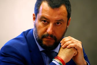 Innenminister Matteo Salvini: Ermittlungen wegen Machtmissbrauchs, Freiheitsberaubung und illegaler Festnahme.