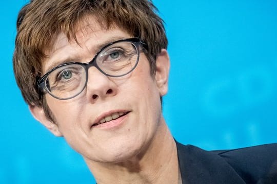 Annegret Kramp-Karrenbauer, Generalsekretärin der CDU, stößt auf Kritik.