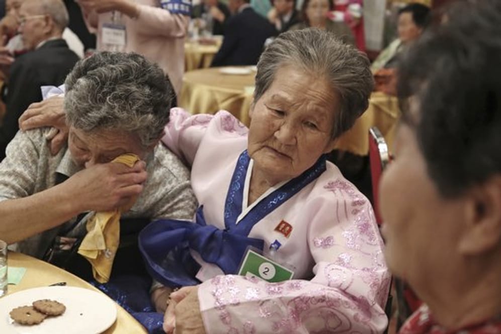 Erstmals seit drei Jahren konnten sich Angehörige von koreanischen Familien in Nordkorea treffen.