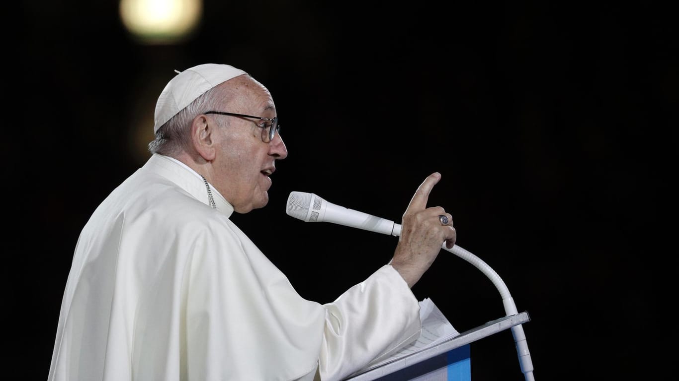 Papst Franziskus bei einer Rede in Irland: Der Papst hat den Kindesmissbrauch durch Geistliche in Irland verurteilt.