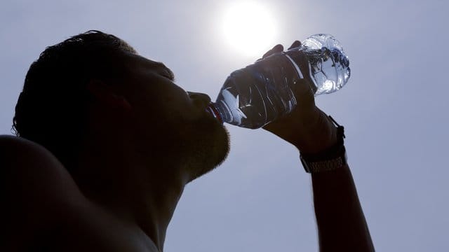 Viel trinken und eine gesunde Lebensweise: Für die Funktion der Nieren ist das sehr wichtig.