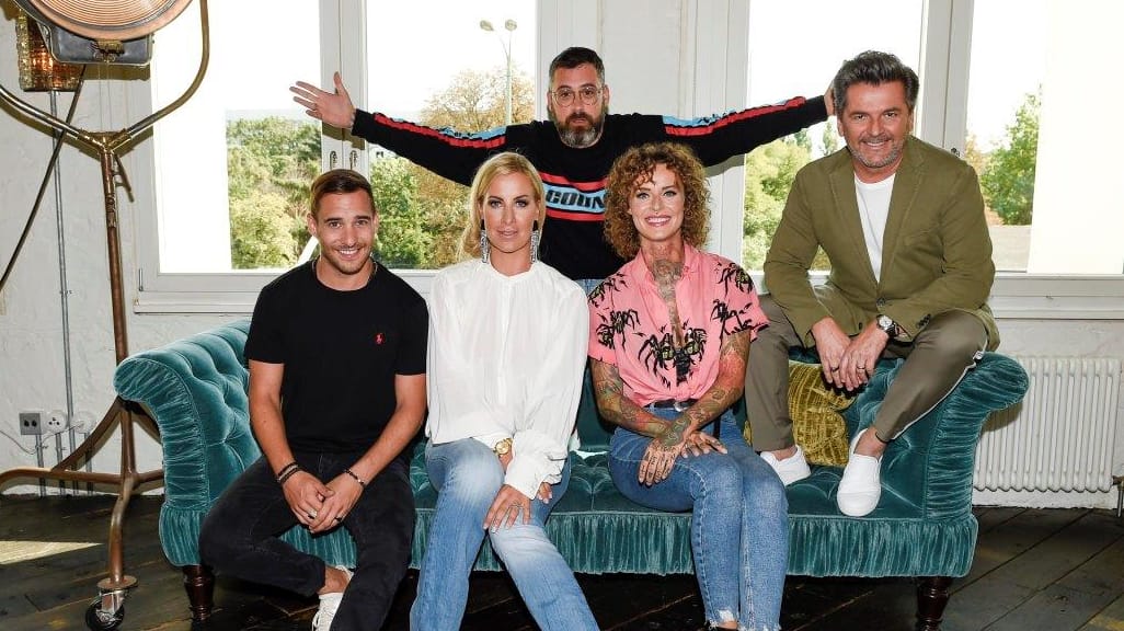 Die "X-Factor"-Jury mit Moderatorin Charlotte Würdig: Lions Head alias Iggy, Sido, Jennifer Weist und Thomas Anders.