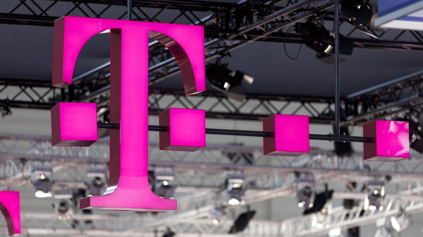 Logo der Deutschen Telekom: Das Unternehmen plant laut Medienberichten "Entertain TV Serien" für Nicht-Kunden verfügbar zu machen.