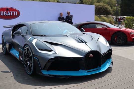 Der Bugatti Divo soll mit seinem 16-Zylinder-Motor 380 km/h schnell werden.