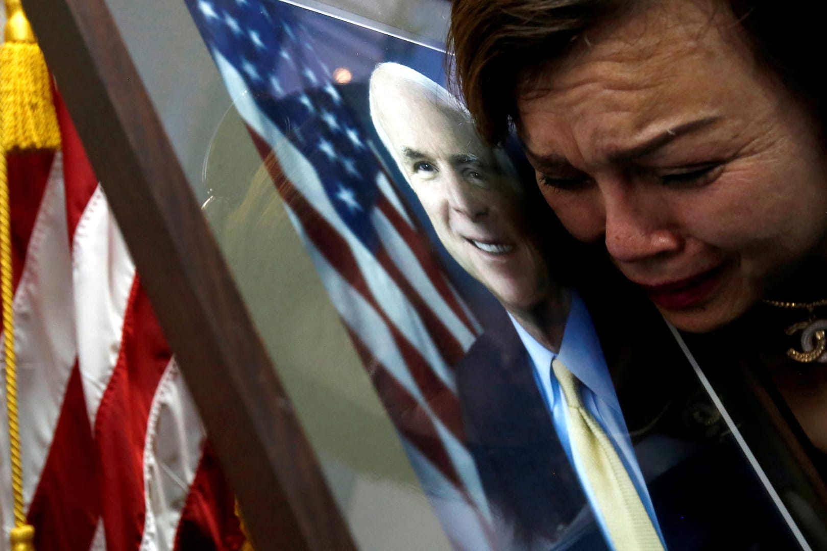 Trauern um US-Senator John McCain: Er grenzte sich in seiner Abschiedsbotschaft ein letztes Mal von US-Präsident Donald Trump ab.
