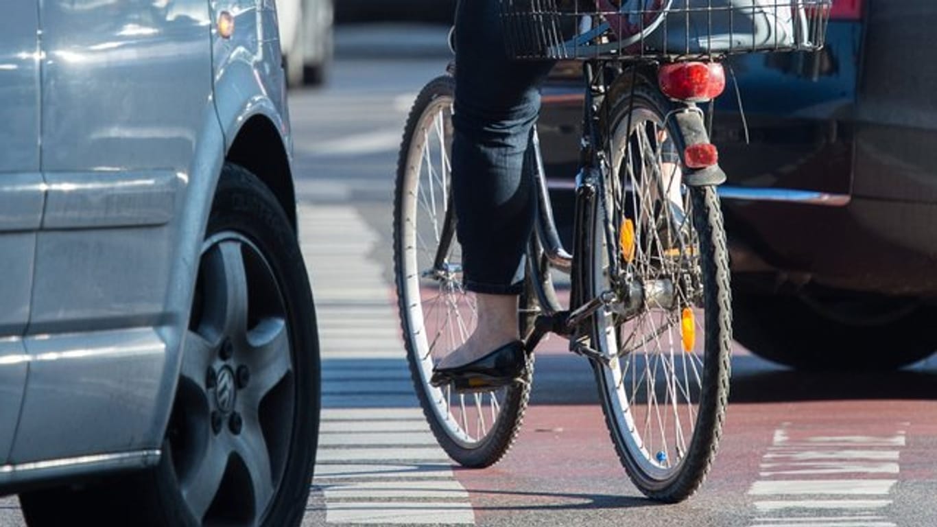 Im vergangenen Jahr kamen in Deutschland 382 Fahrradfahrer bei Verkehrsunfällen ums Leben.