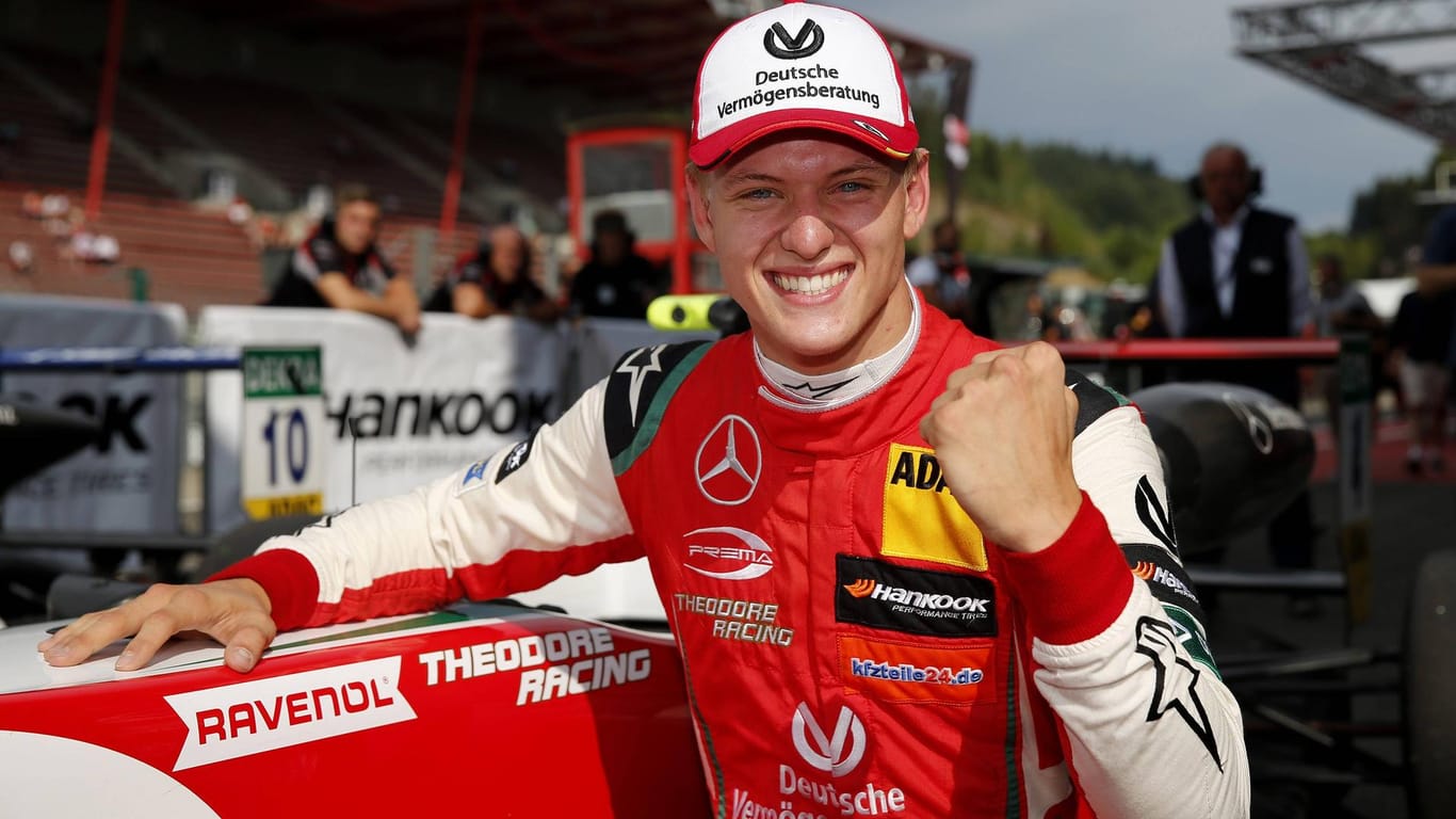 Top-Talent: Mick Schumacher an seinem Dallara F317 Mercedes-Benz.
