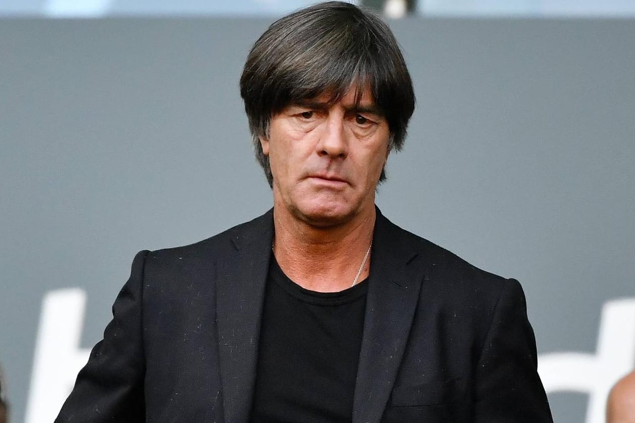 Jogi Löw am vergangenen Wochenende beim Spiel Gladbach gegen Leverkusen: Der Bundestrainer sucht nach neuen Talenten für die Nationalelf.