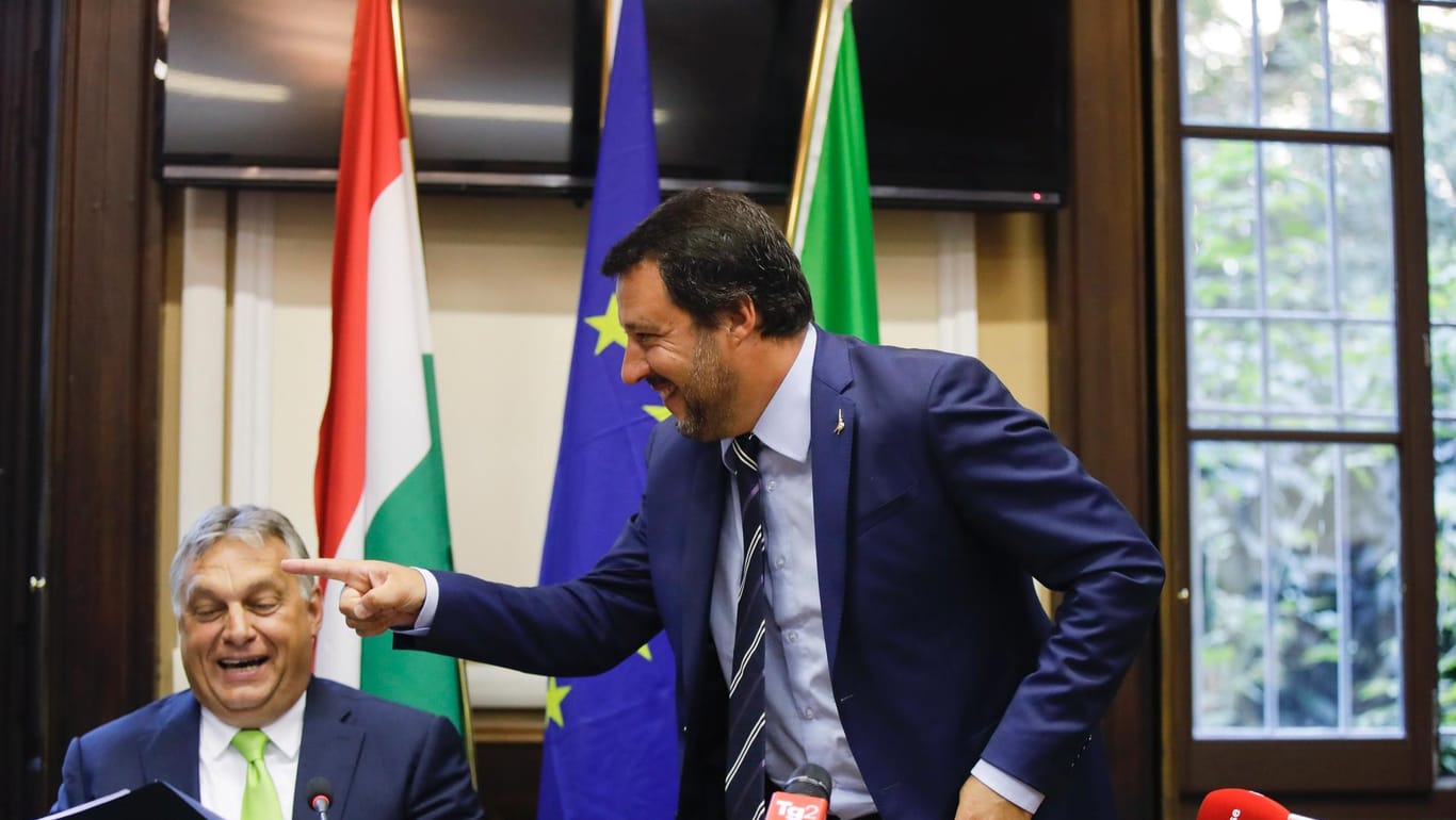Ungarns Viktor Orban besucht Italiens Matteo Salvini: Die beiden Regierungschefs wollen beim Thema EU-Migrations zusammenarbeiten.