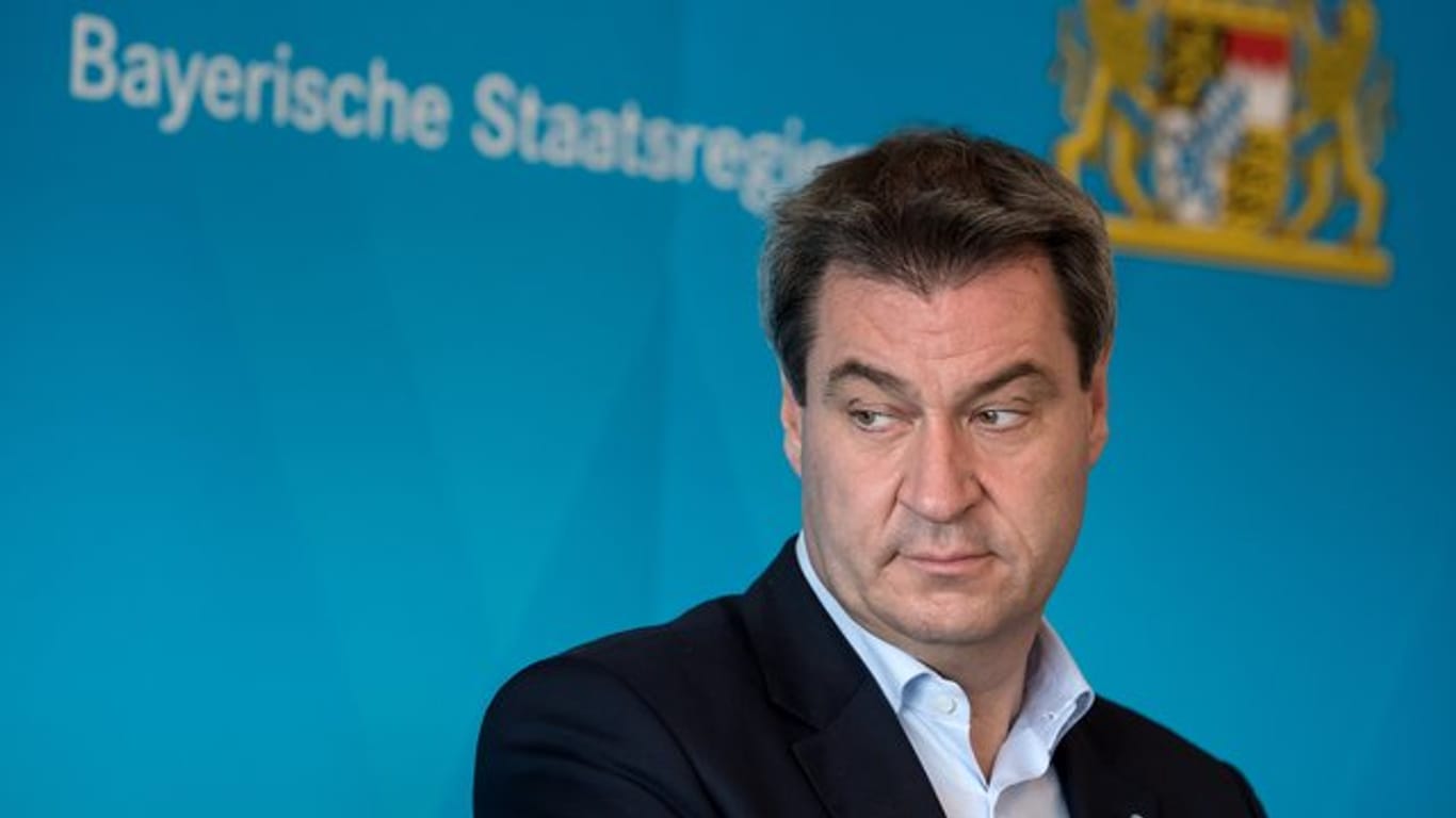 In einer aktuellen Umfrage kommt die CSU mit Ministerpräsident Markus Söder nur noch auf 36 Prozent.