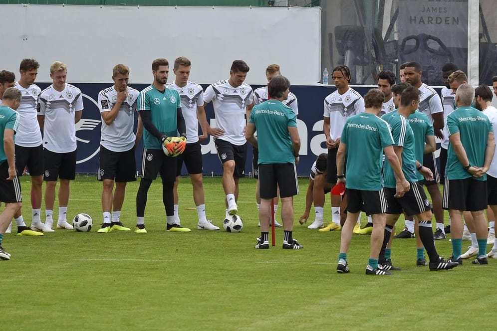Die DFB-Elf bei der WM-Vorbereitung im Trainingslager in Eppan.