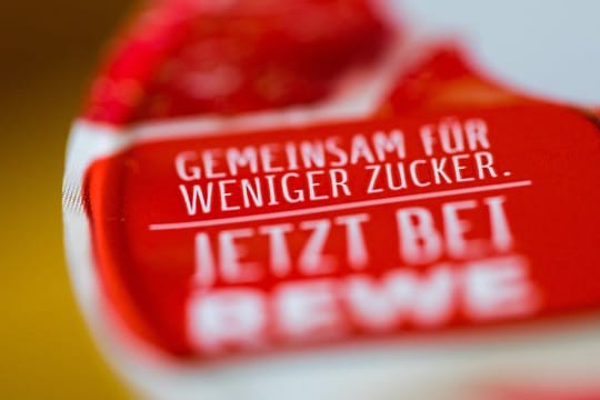 Die Hersteller versuchen, die Zuckermenge in ihren Produkten zu reduzieren.