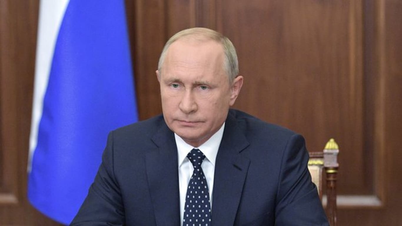 Nach zahlreichen Protesten hat der russische Präsident in einer Fernsehansprache zu der umstrittenen Rentenreform Stellung genommen.