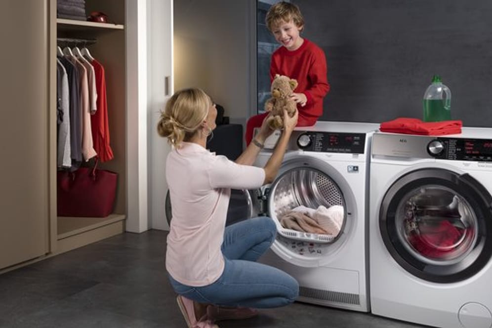 AEG bestückt eine Reihe seiner Waschmaschinen mit einer "AutoDosing"-Technologie.