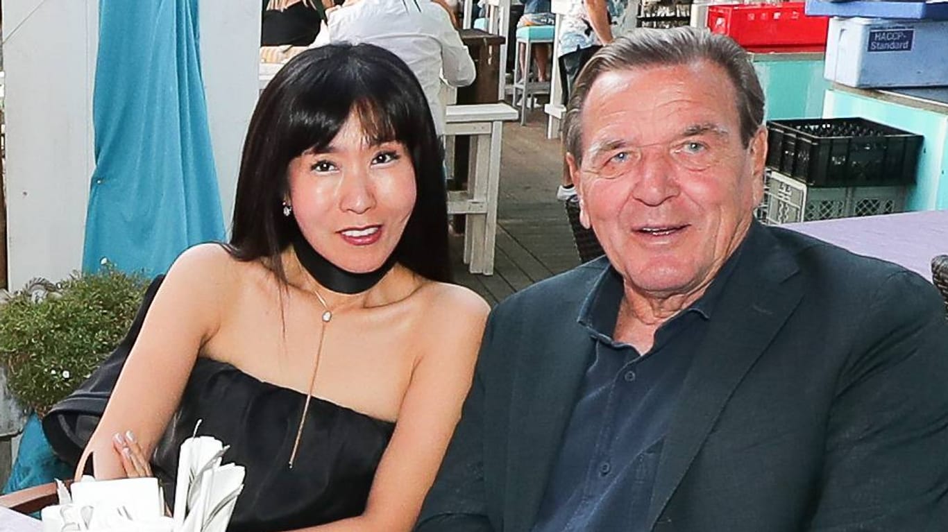 Gerhard Schröder und Soyeon Kim: Das Paar will im Oktober noch einmal im Berliner Luxushotel Adlon heiraten.