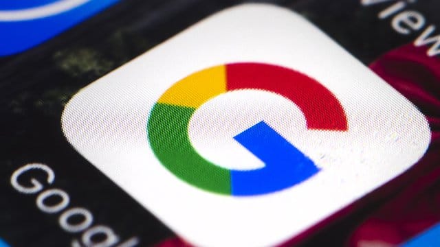 "Sehr unfair" - Donald Trump versucht, Druck auf Google, Facebook und Twitter auszuüben. "Sehr unfair" - Donald Trump versucht, Druck auf Google, Facebook und Twitter auszuüben.