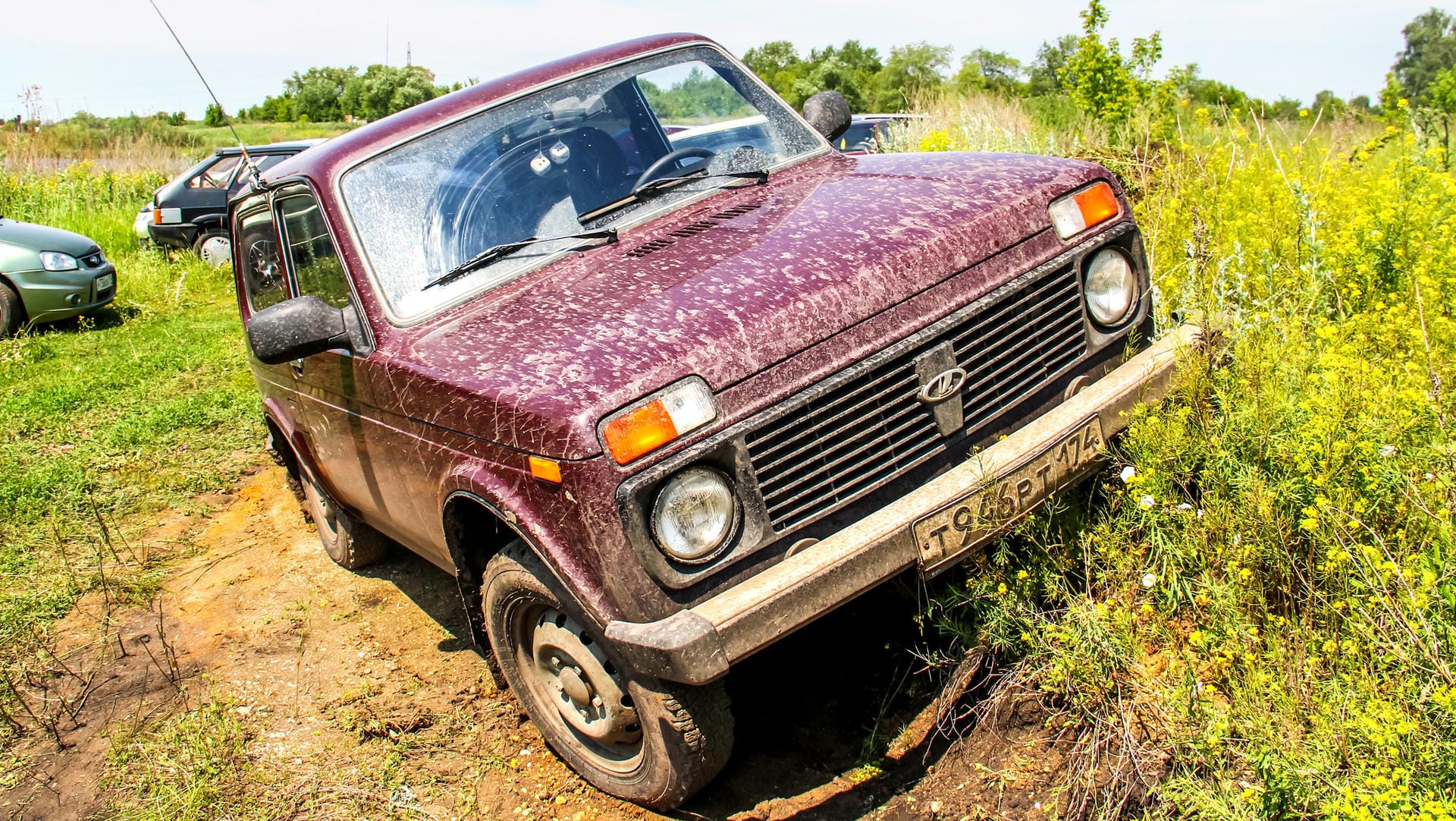 Älteres Modell: Der Lada Niva ist für das Fahren im Gelände konzipiert.