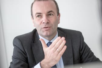 Manfred Weber: CSU-Vize Manfred Weber hat nach übereinstimmenden Medienberichten grundsätzliche Rückdeckung von Bundeskanzlerin Angela Merkel als möglicher Spitzenkandidat der Europäischen Volkspartei bei der Europawahl 2019.