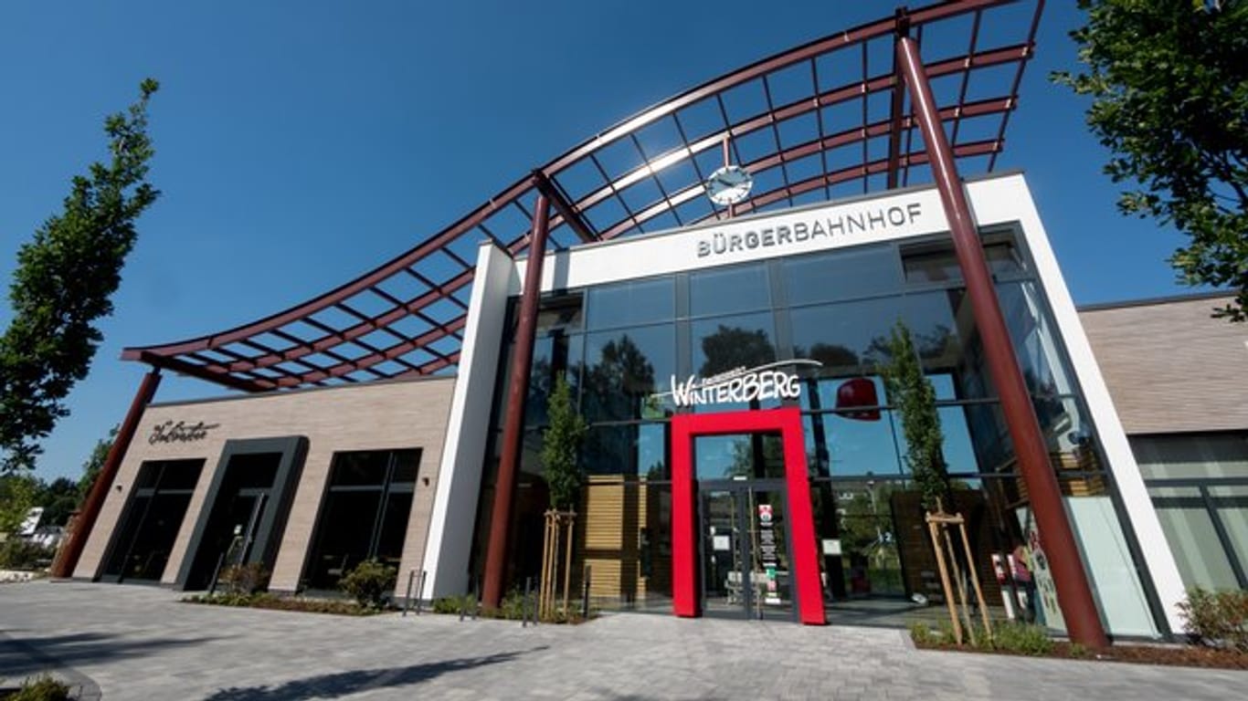 Der Bahnhof in Winterberg vereint Bürgerservice, Gästeservice, Restaurant und Volkshochschule unter einem Dach.