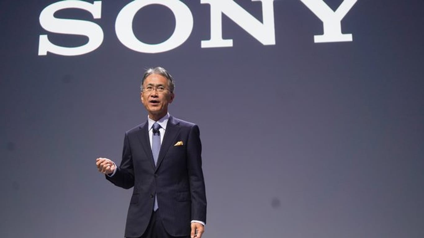 Verbesserungsbedarf sieht der Sony-CEO bei der Entwicklung von Geräten und Anwendungen für die Virtuelle Realität.