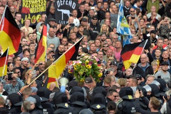 Proteste in Chemnitz: 76 Prozent der Befragten gaben nach den Ereignissen in Chemnitz an, eine Bedrohung durch Rechtsextreme zu spüren.