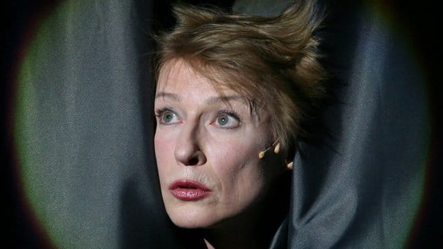 Dagmar Manzel bei der Probe zu dem Brecht-Weill-Stück "Die sieben Todsünden" in der Komischen Oper in Berlin.