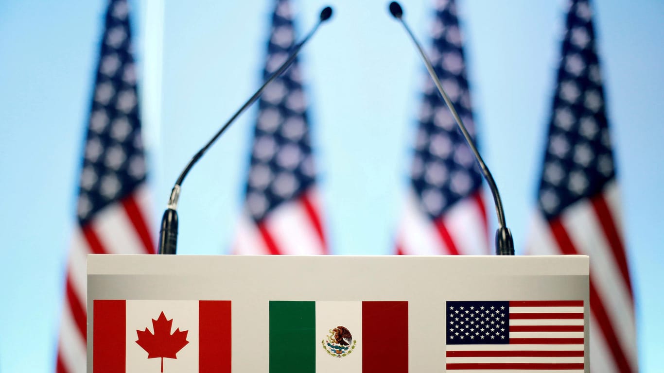 Leeres Rednerpult bei der siebten Runde der Nafta-Gespräche (Archivbild): Die Verhandlungen zu dem nordamerikanischen Freihandelsabkommen Nafta sind auf einem Tiefpunkt angekommen. Die Gespräche der USA und Kanada sind bisher erfolglos verlaufen.