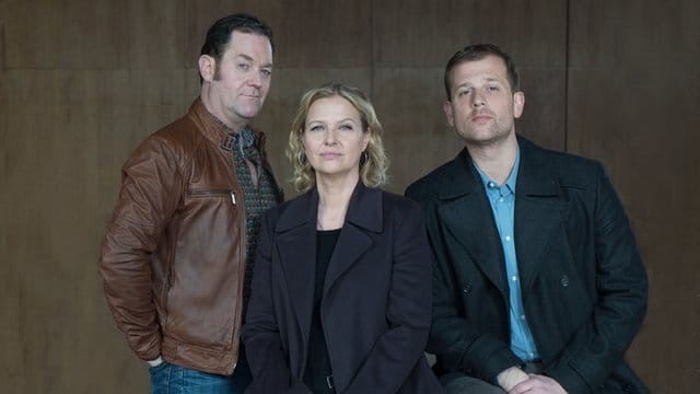 Kriminalkommissar Paul Böhmer (Jürgen Tonkel, l-r), Kriminalhauptkommissarin Vera Lanz (Katharina Böhm), und Kriminalkommissar Maximilian Murnau (Christoph Schechinger) bilden das Team der ZDF-Krimireihe "Die Chefin".