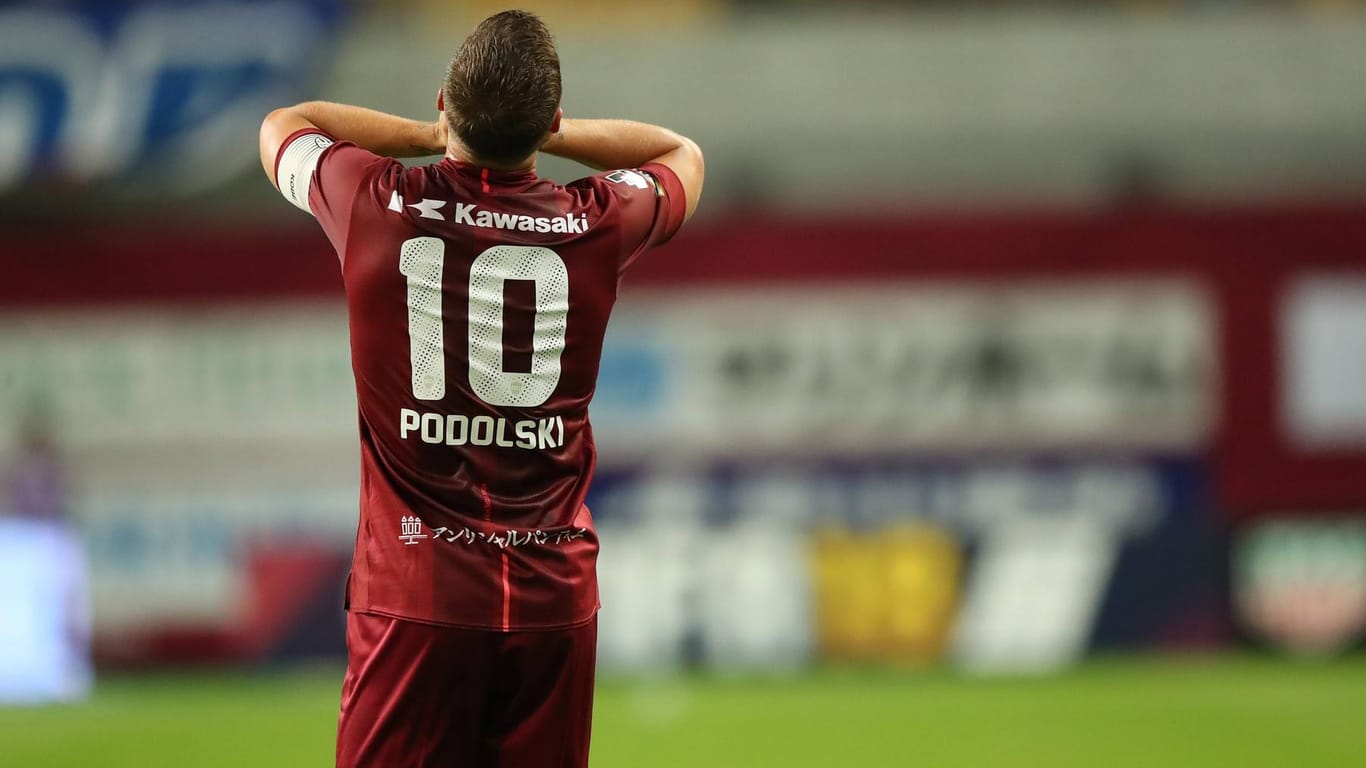 Lukas Podolski spielt seit 2017 bei Vissel Kobe und liegt mit dem Klub auf Platz fünf der japanischen J1 League.