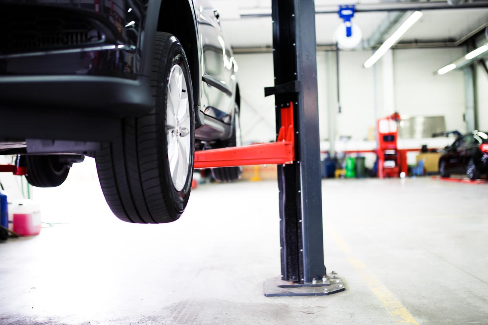 Autowerkstatt: Der Besuch in der Werkstatt könnte bald günstiger werden.