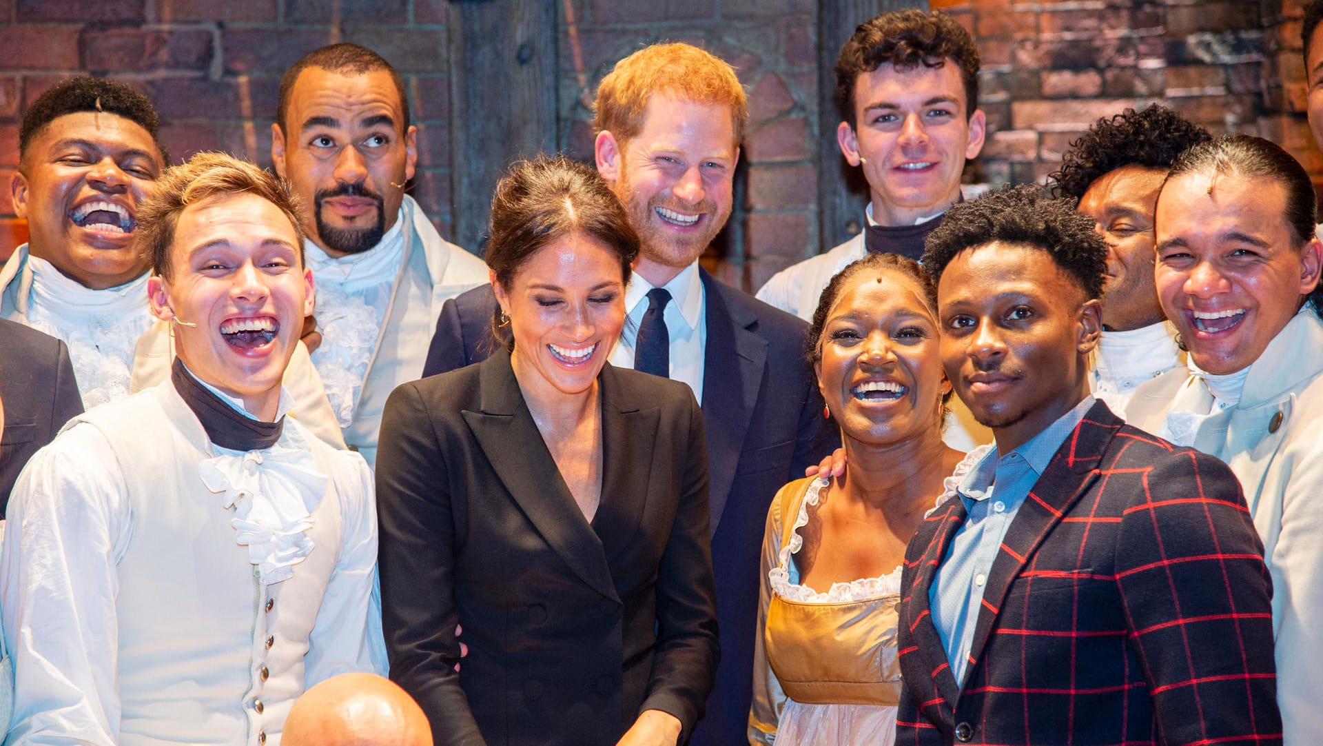 Prinz Harry und Herzogin Meghan: Sie besuchten die Darsteller des "Hamilton"-Musicals.