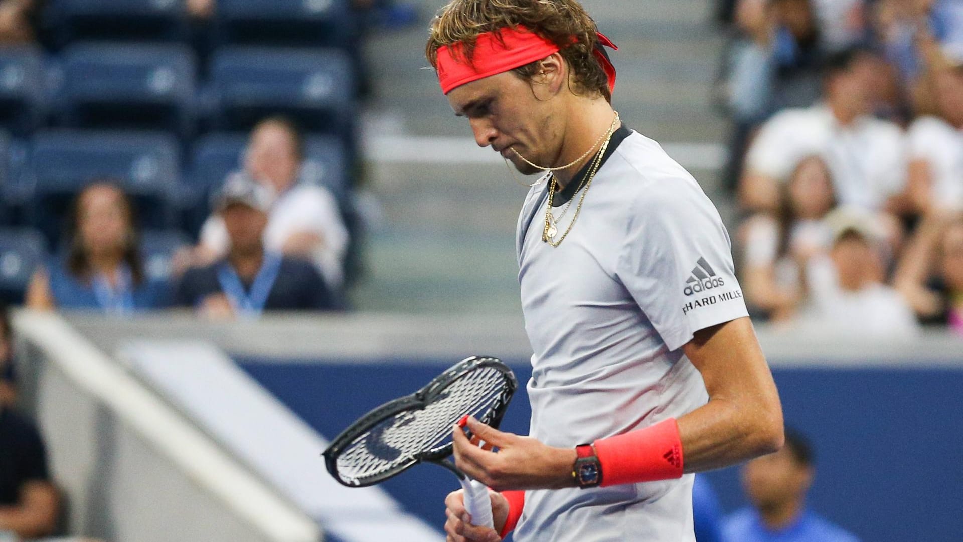 Ausgeschieden: Alexander Zverev hat mal wieder ein Achtelfinale bei den US Open verpasst.