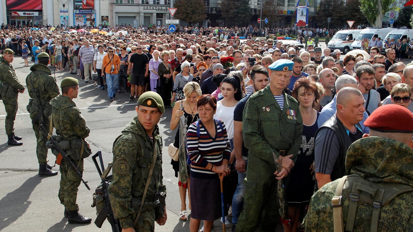 Trauerfeier in Donezk: Der Rebellenführer verdankte seine Stellung sehr wahrscheinlich Moskau.