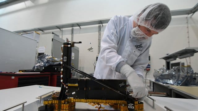 Torben Wippermann, Diplom- Ingenieur beim Deutsches Zentrum für Luft-und Raumfahrt, arbeitet an der Marssonde "HP3".