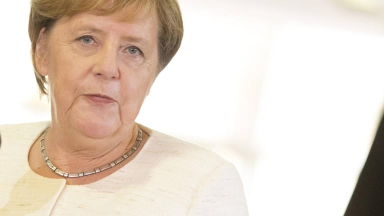 Bundeskanzlerin Angela Merkel: Michael Douglas findet die Politikerin beruhigend.