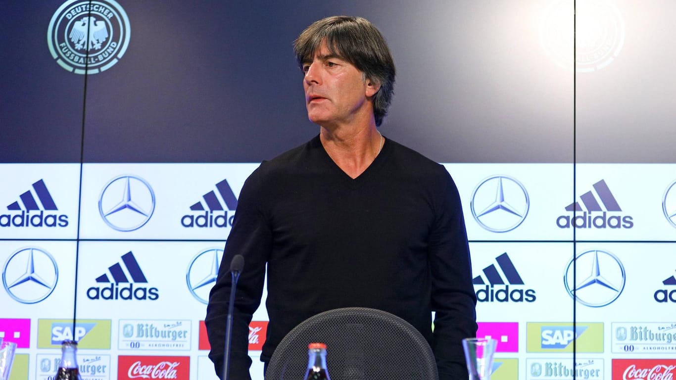 Erwartet von seiner Mannschaft ein anderes Auftreten als bei der WM: Bundestrainer Joachim Löw.